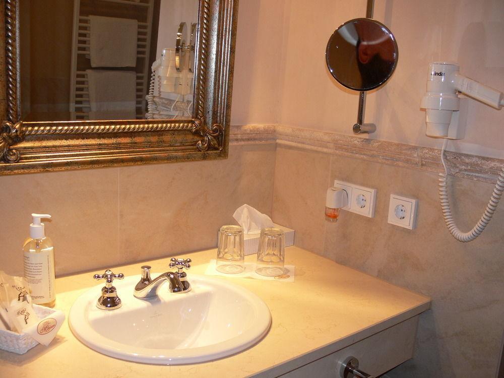 Meiser Altstadt Hotel دينكلسبهل المظهر الخارجي الصورة