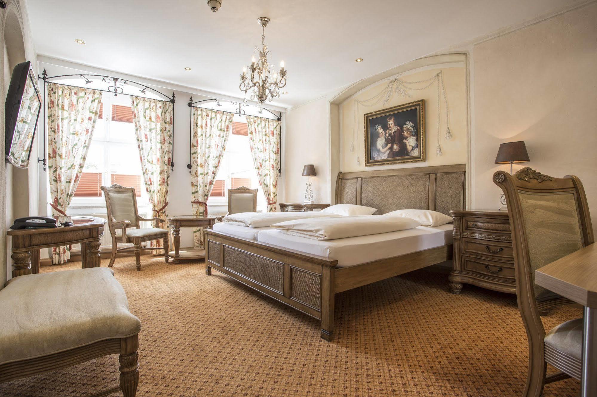 Meiser Altstadt Hotel دينكلسبهل المظهر الخارجي الصورة